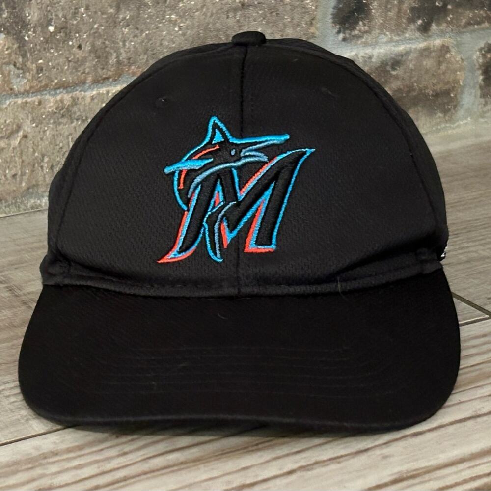 TeamMLB Marlins youth size baseball hat cap black blue team sports